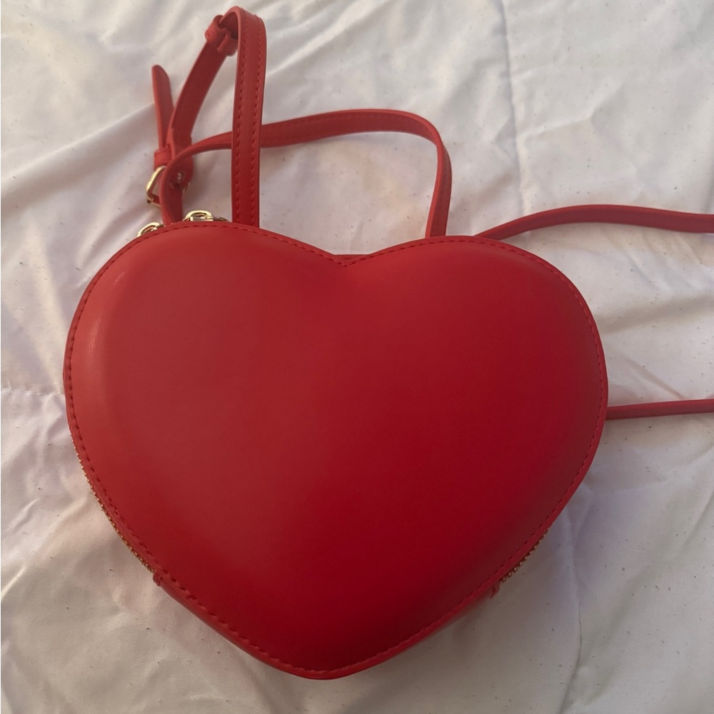 Heart shape crossbody